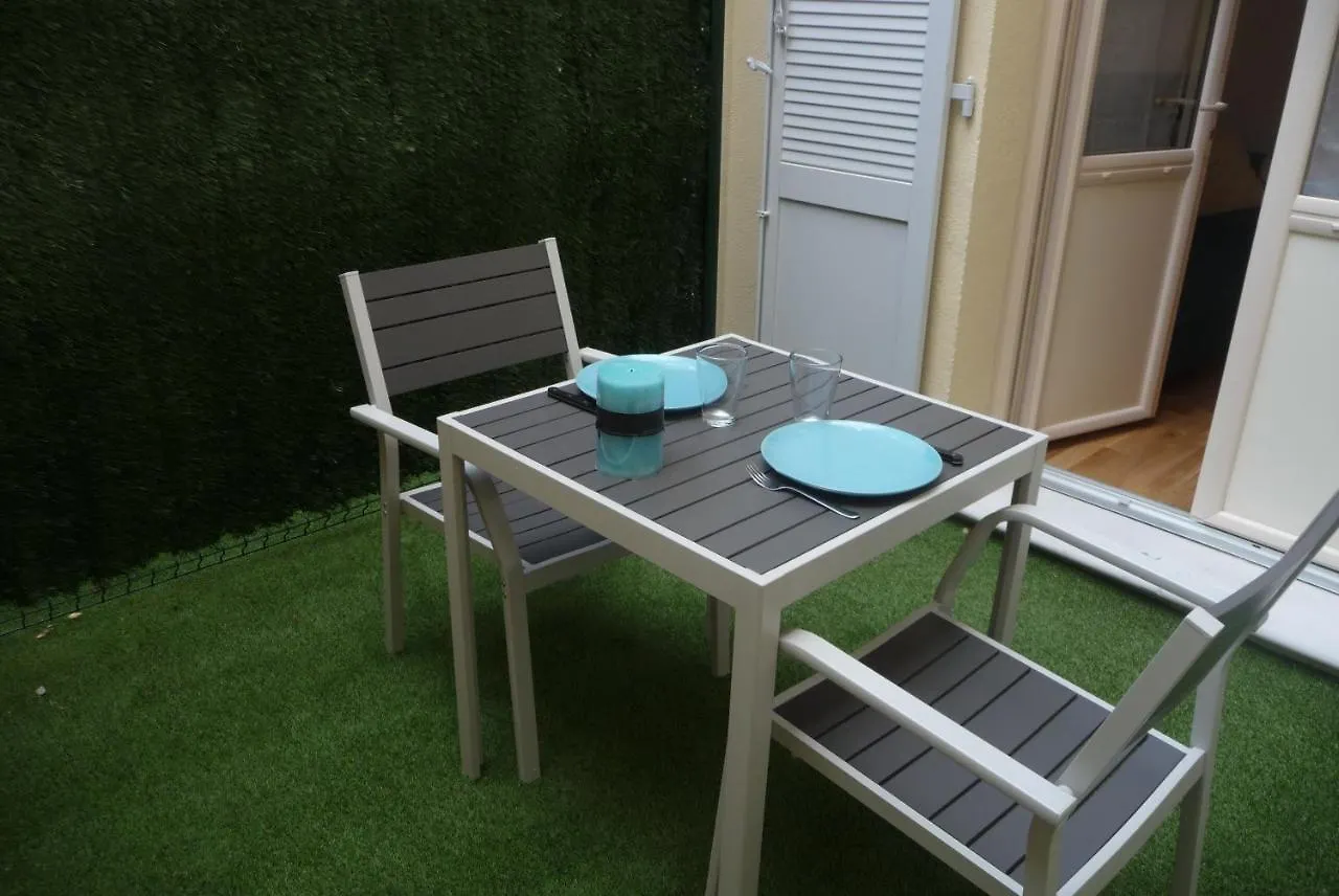 Studio Mezzanine Avec Terrasse Privative Cosy - Ref Mimont 戛纳 法国