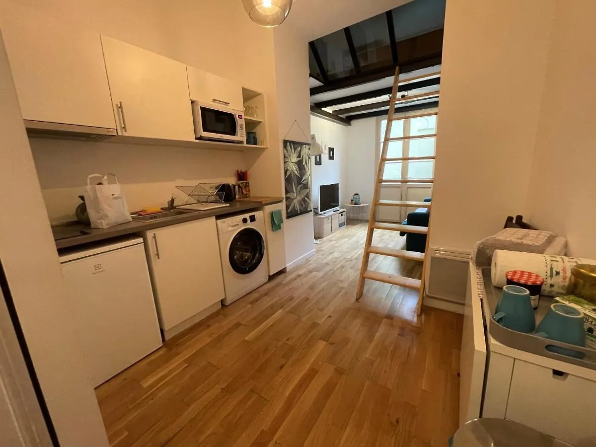 Studio Mezzanine Avec Terrasse Privative Cosy - Ref Mimont 戛纳 0*,